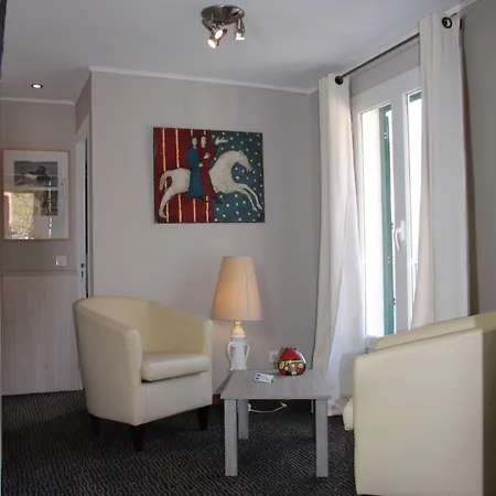 Casa Di Lucia Mi-hotel 4*