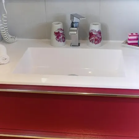 Hotell Casa Di Lucia Mi-hotel
