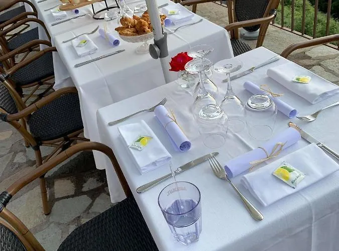 Casa Di Lucia Mi-hotel Hotel 4*
